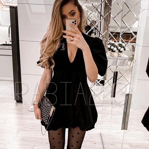 LAST 1!✨Host Pick✨ZARA VELVET MINI DRESS - Picture 3 of 6